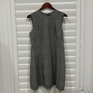 Theory Wool Dress. Size 6.